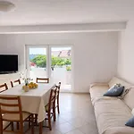 Cop Apartman Banjol