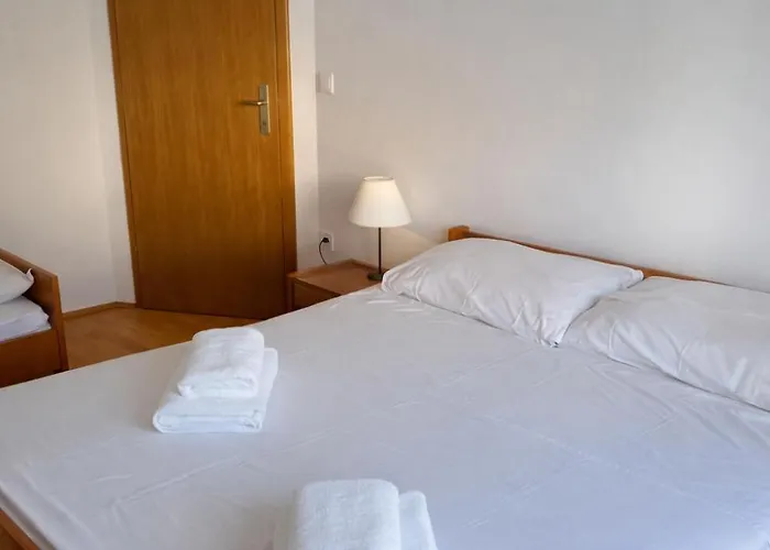 Apartment Cop Banjol